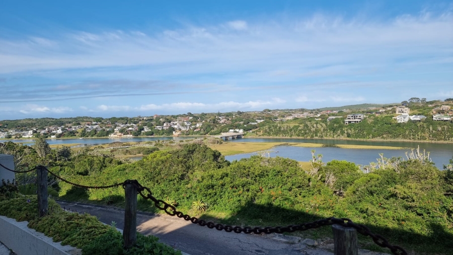 6 Bedroom Property for Sale in Merryhill Eastern Cape